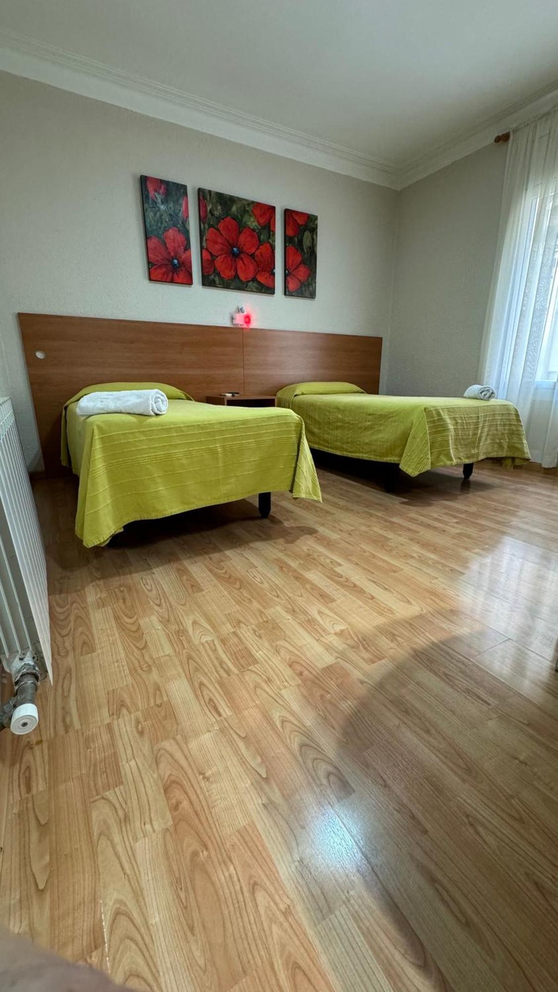 Pension Laforja Barcelone Extérieur photo
