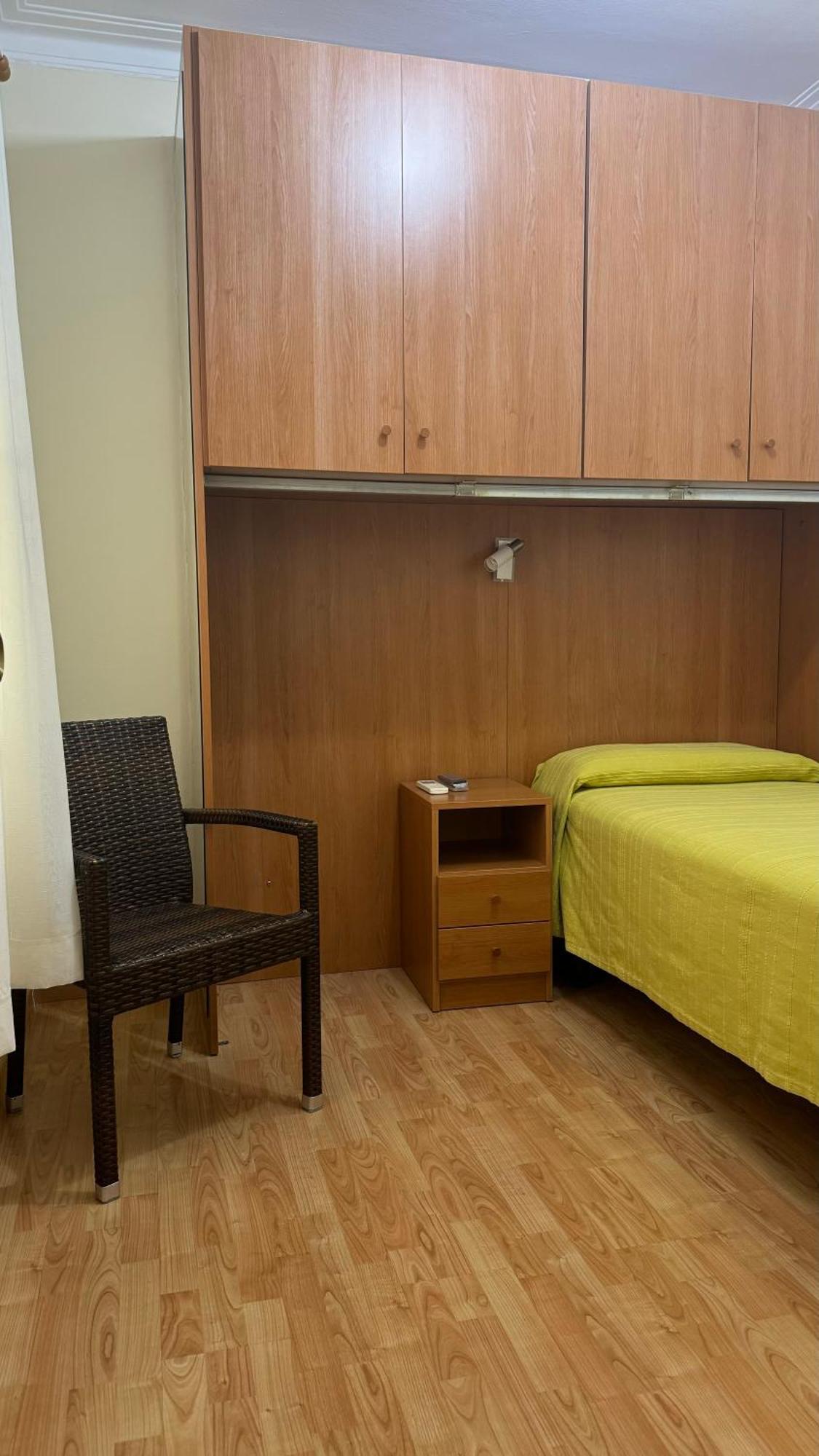Pension Laforja Barcelone Extérieur photo